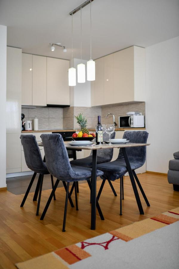 Modern Apartment For 2025' Vacation In Zadar Exterior photo